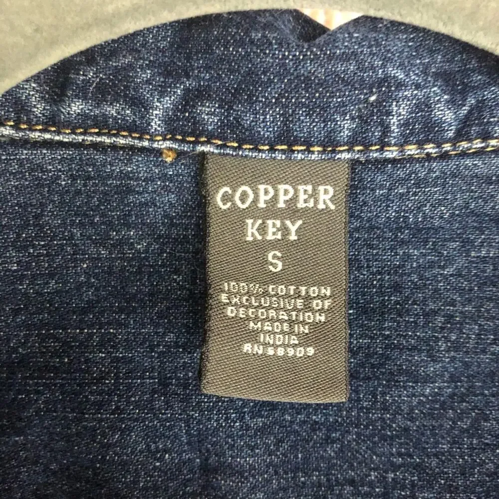 Copper Key, Embroidered & Pearl, Jacket Small. In excellent condition!